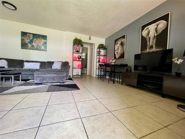 Photo - 2120 NE 168th St Unit C