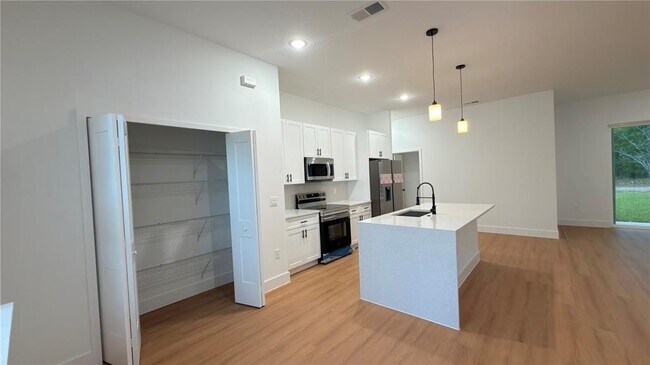Photo - 7250 N Freeport Cir