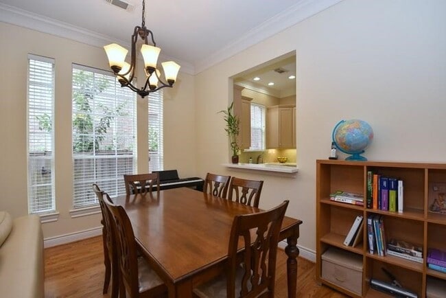 Photo - 6841 Staffordshire Blvd