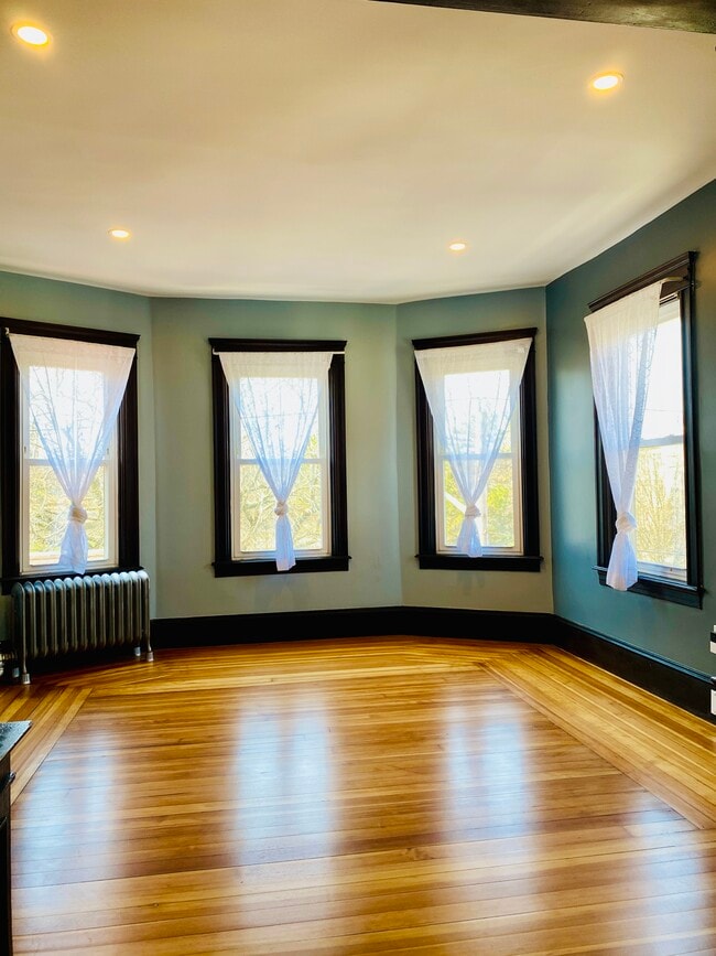 Photo - 97 Raymond St Unit Newly renovated 3BR Apartment