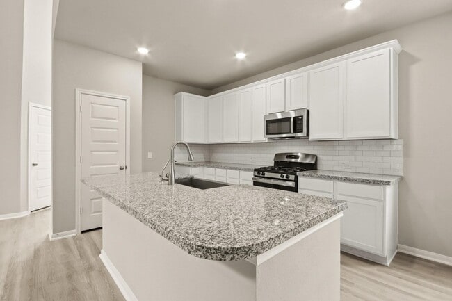 Photo - 22475 Kinley St