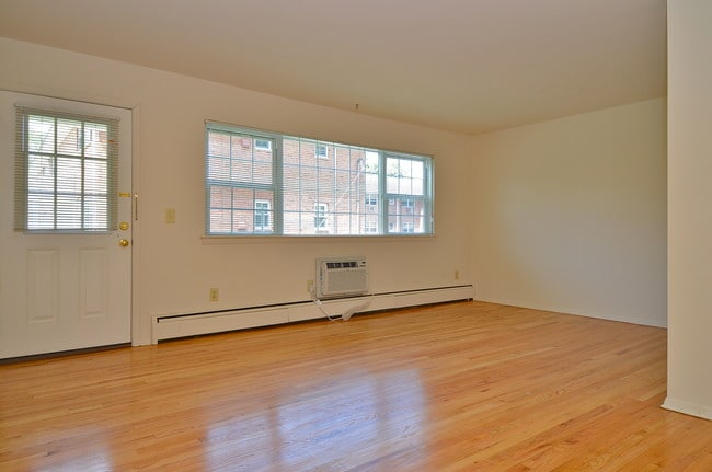 Photo - Intervale Gardens