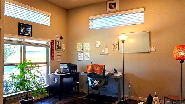 Photo - 8001 Silhouette St