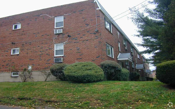 160 Reed Rd - 160 Reed Rd Apartments