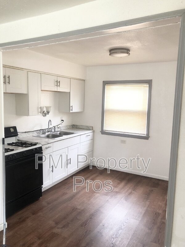 Building Photo - 5648 N 61st St Rental