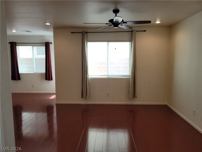 Photo - 9275 Hollander Ave