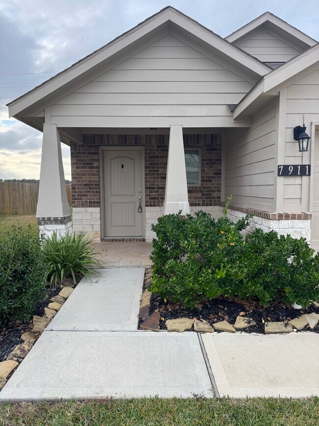 Photo - 7911 Tuscan Cypress Dr