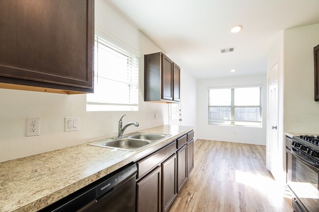 Photo - 8707 Wooster Trails Dr