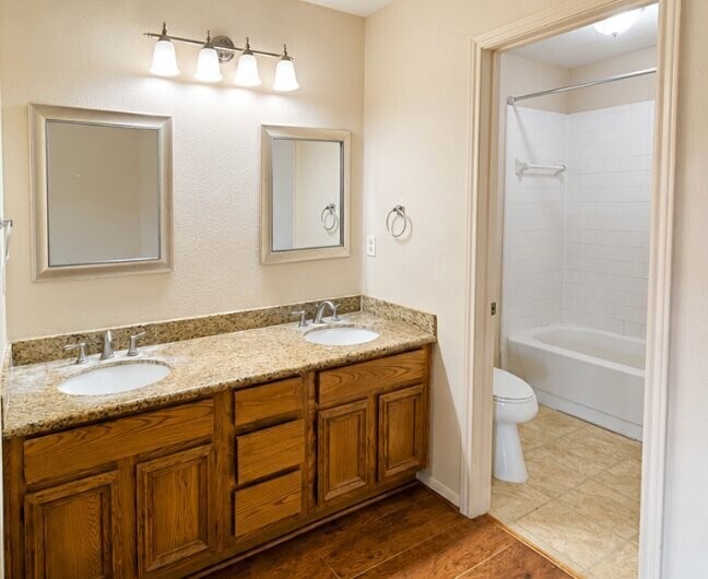 Photo - 15343 Mondrian Dr