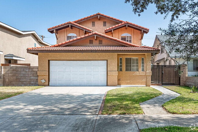Building Photo - "Chic & Spacious 2-BR Gem in Covina: Moder... Unit B Rental