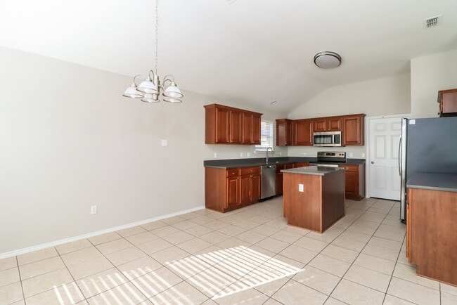 Photo - 5728 Imes Ln