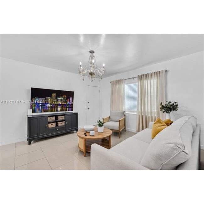 Photo - 3 Navarre Ave