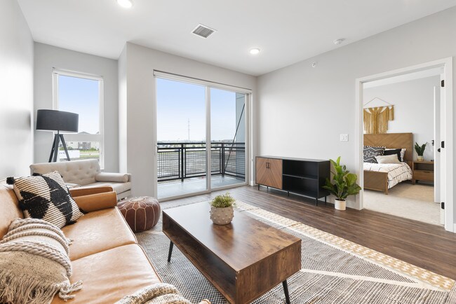 Photo - Uptown & Main