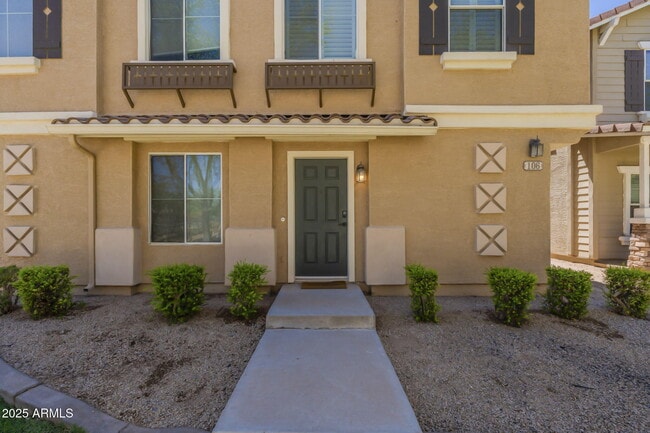 Photo - 106 W Commerce Ct