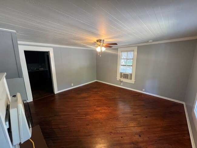 Photo - 320 Knight St Unit 320B