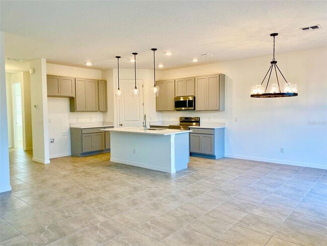 Photo - 2190 Derwent Dr