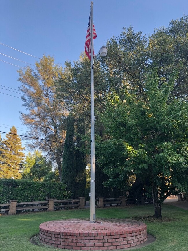 Photo - Carmichael Colony