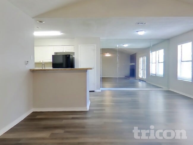 Photo - 2442 Antler Trail