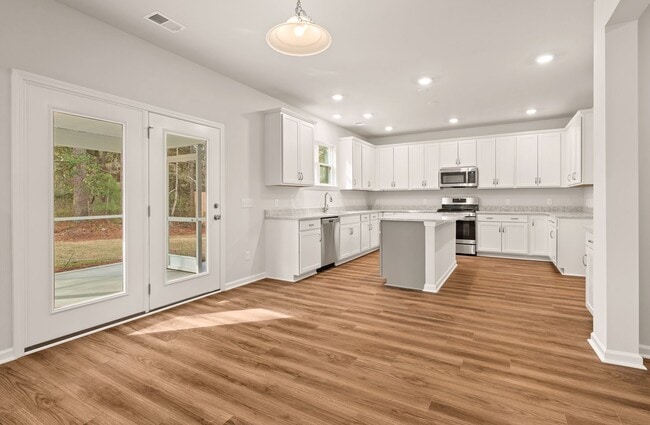 Photo - Charming 4-Bedroom Home for Rent in a Peac...