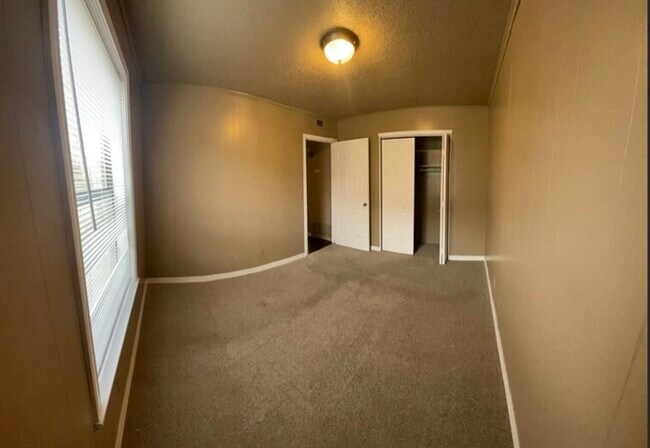 Photo - 775 W Sycamore St