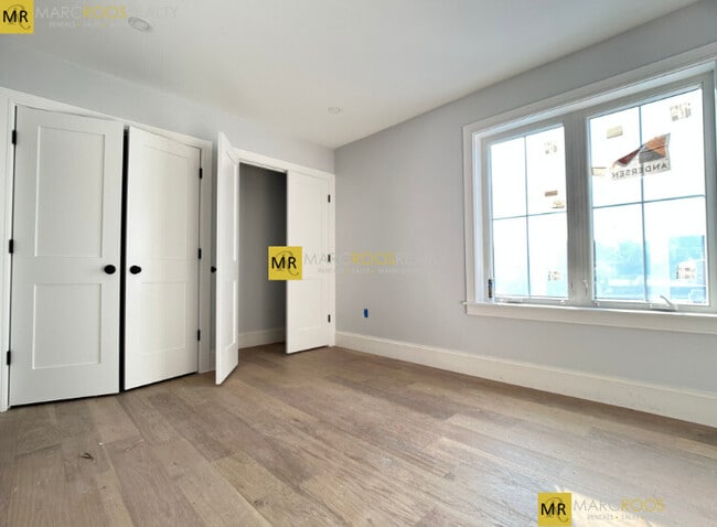 Photo - 340 Market St
