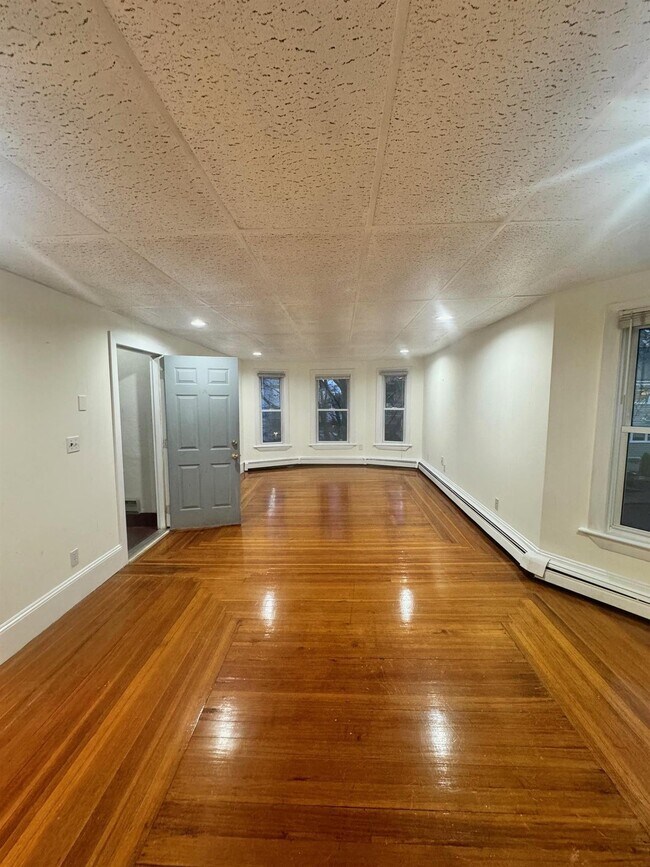 Building Photo - 95 Kidder Ave Unit 2