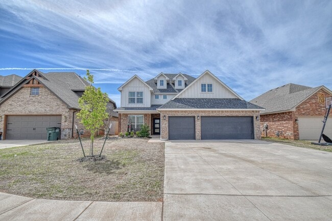 Photo - Spacious 5-Bedroom Home with 3 Full Baths ...