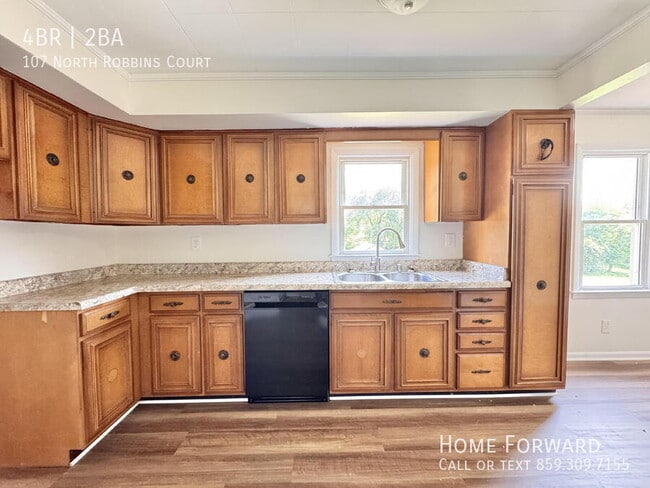 Photo - 107 N Robbins Ct