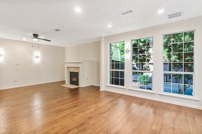 Photo - 76 S Piper Trace