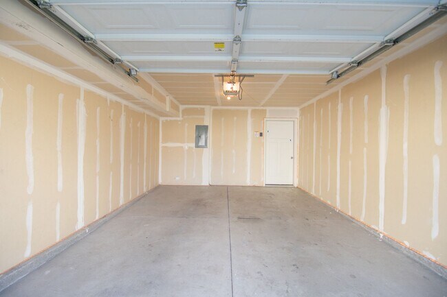 Photo - Gorgeous 3-Story Townhomes in Vineyard! Gr...