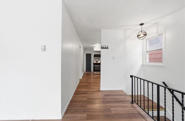 17 Linden Ave