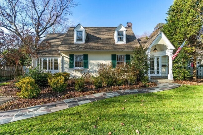 Building Photo - Charming 3BR House in Alexandria