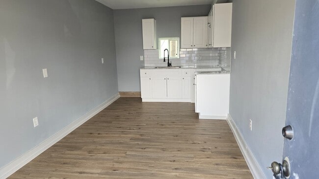 Building Photo - 1012 Ann Unit G Rental
