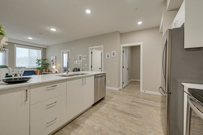 Photo - Emerald Hills Landing