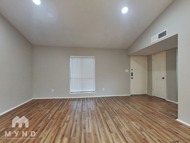 Photo - 2831 Sandpiper St