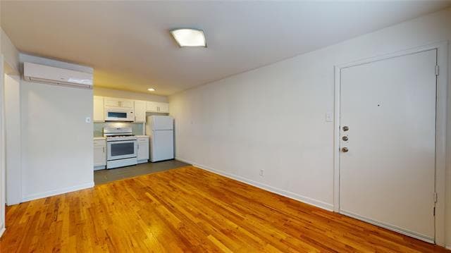 Photo - 2405 Abrams Rd Unidad A1