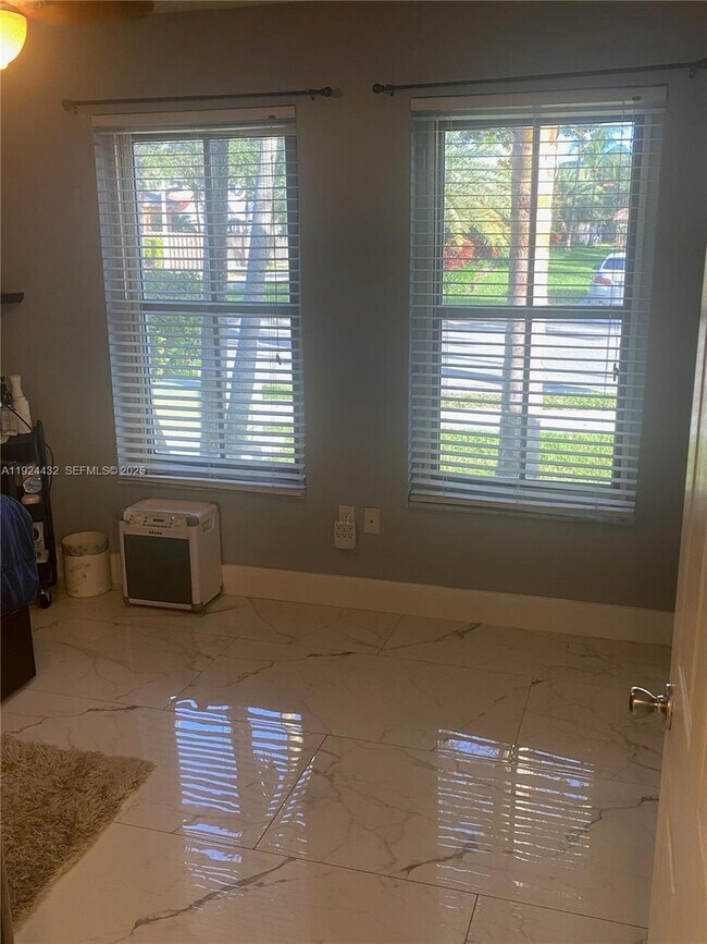 Photo - 14046 S Cypress Cove Cir