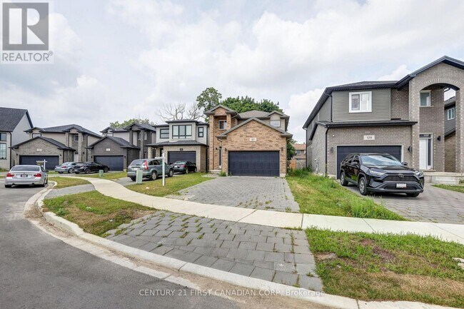 Photo - 127 Marconi Ct