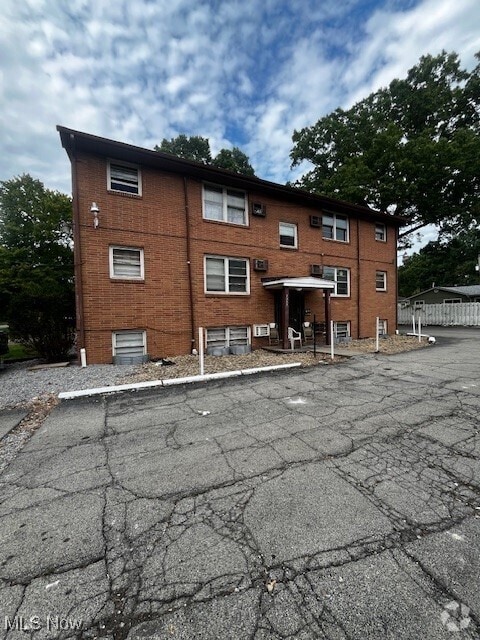 Building Photo - 3055 Hadley Ave Unit 4 Rental