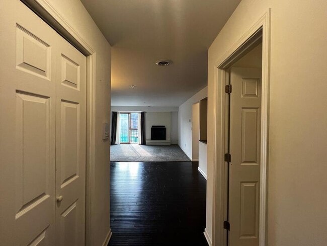 Photo - 2045 W 45th St Unit 203