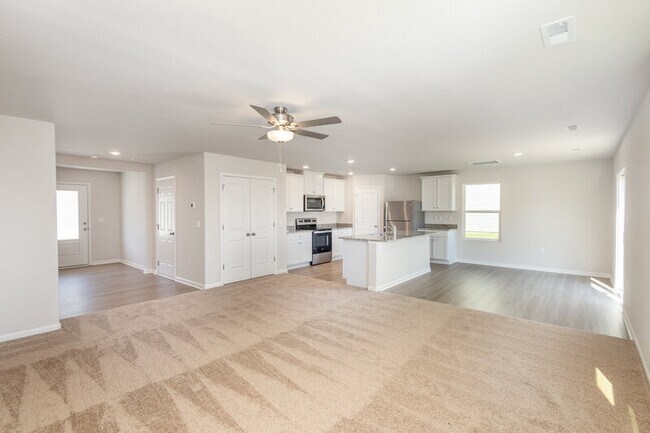 Photo - 1538 Nia Rd