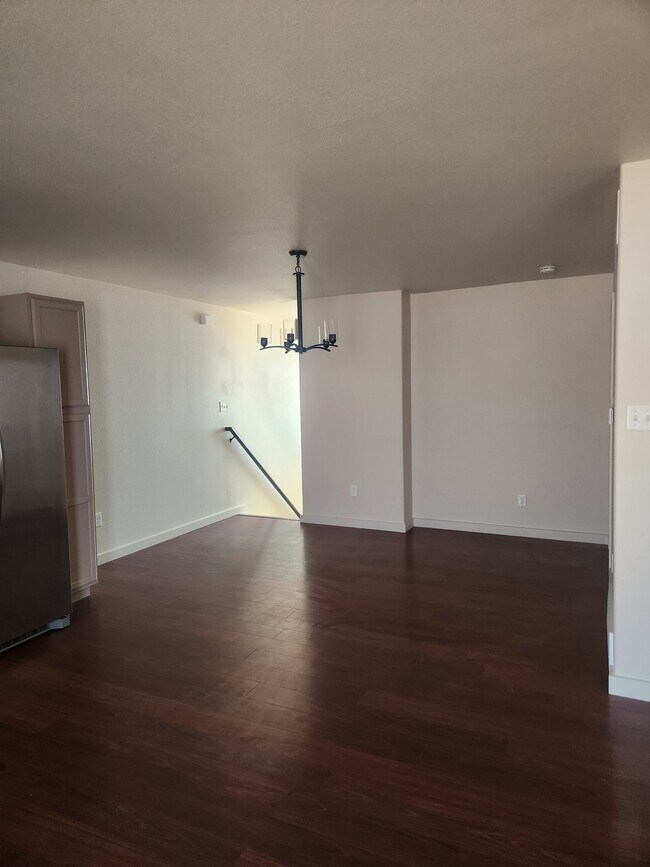 Photo - 299 W Palomar Bay