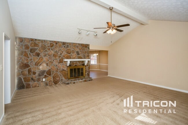 Photo - 1631 Quail Run SW