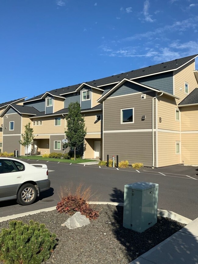 Photo - Cedar Crossing Apartments