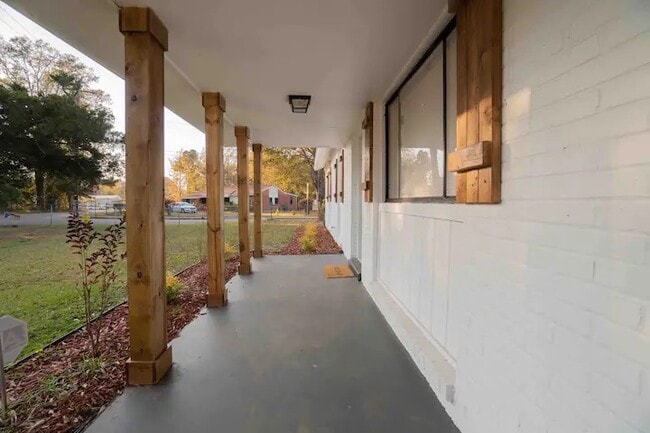 Photo - 286 W Fleming Rd