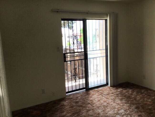 Photo - 3611 Tyson Pl NE Unidad 2