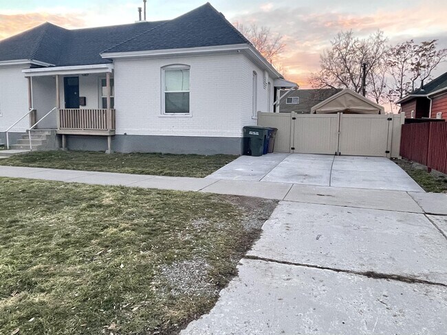Photo - 778 S 400 E