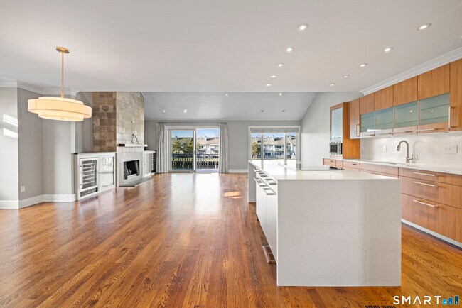 Photo - 1 Island Dr Unidad 21