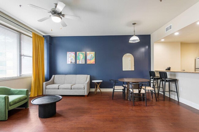 Photo - 925 Common St Unit ID1267801P