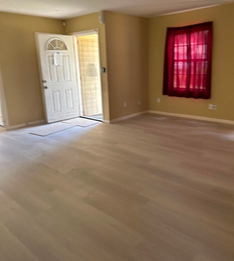 Photo - 4306 Herridge St